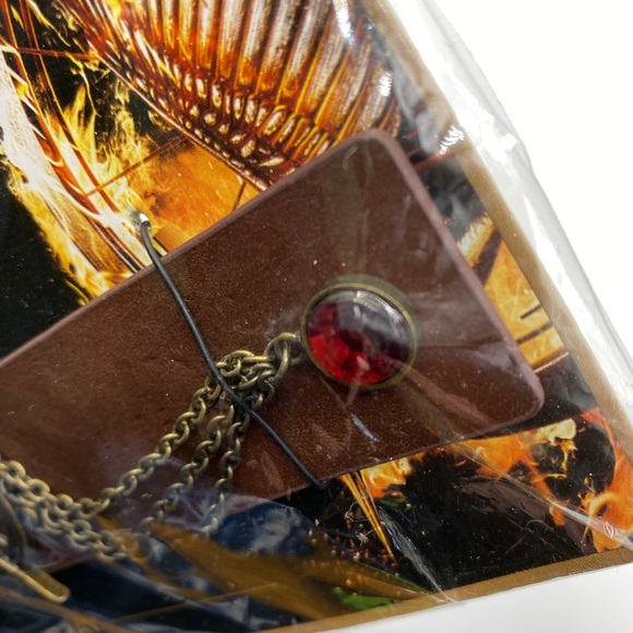 NECCA The Hunger Games: CATCHING FIRE Mockingjay Cuff New In Package - Picture 8 of 8